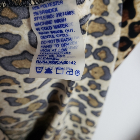 Leapoard Print Dress - Picture 6 of 7